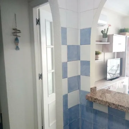 Διαμέρισμα By The Sea *